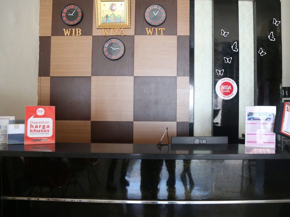Hotel Mangga Dua Makassar Exterior photo