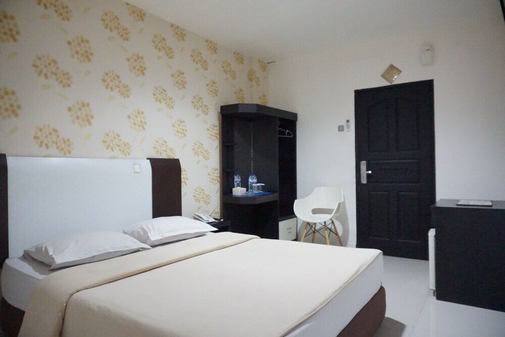 Hotel Mangga Dua Makassar Exterior photo